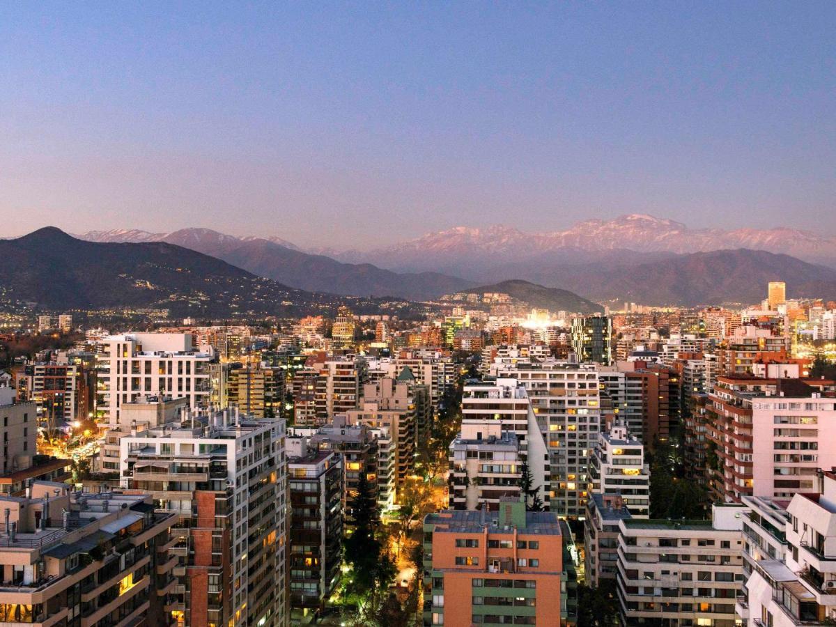 Pullman Santiago Vitacura Extérieur photo Santiago skyline