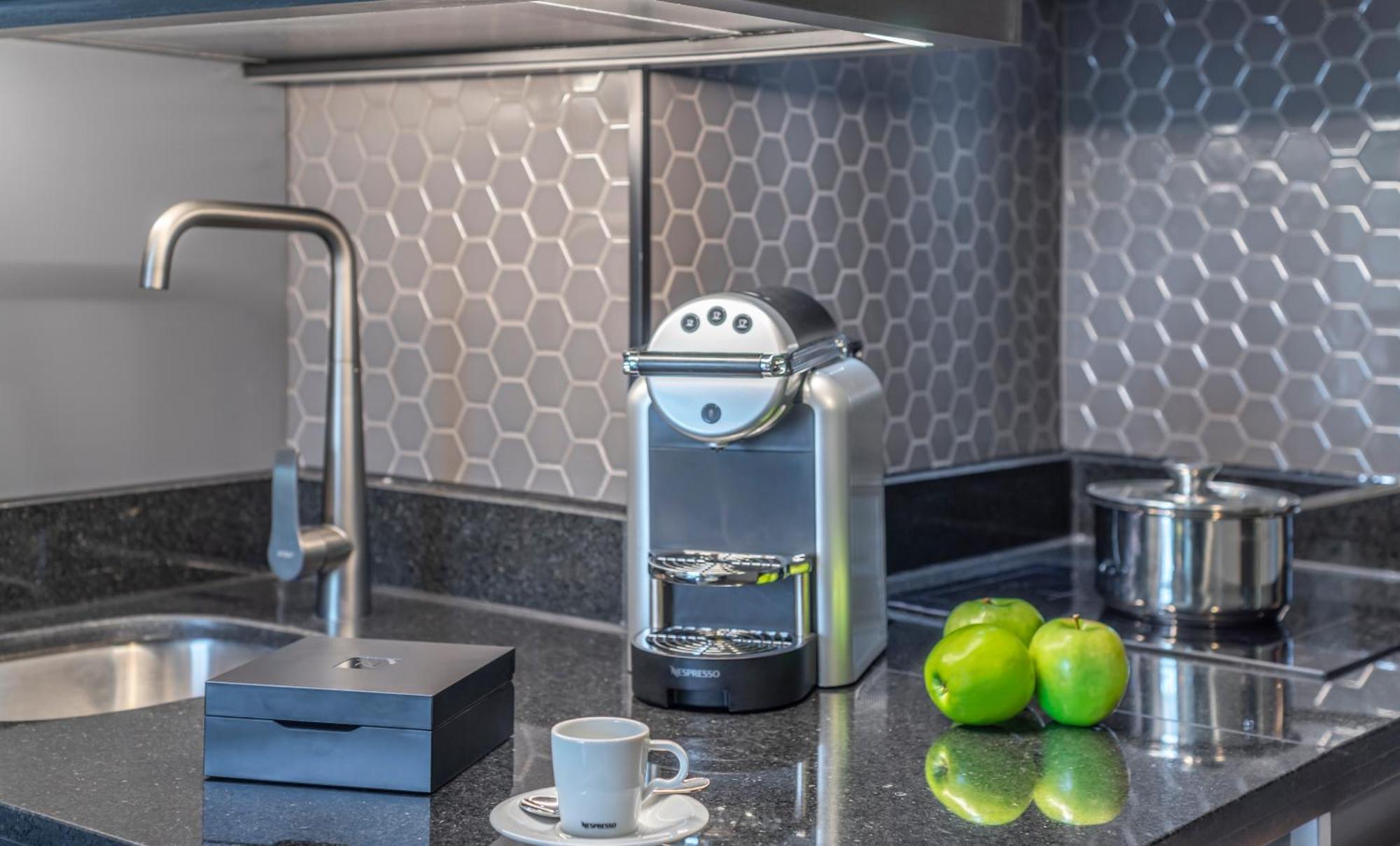 Pullman Santiago Vitacura Extérieur photo A Nespresso coffee machine
